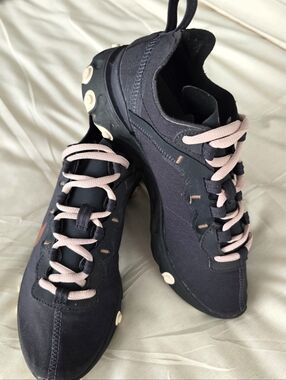 Nike React Element 55 Grey/Echo Pink  Performance & Recovery - US W 6.5 - NWOT